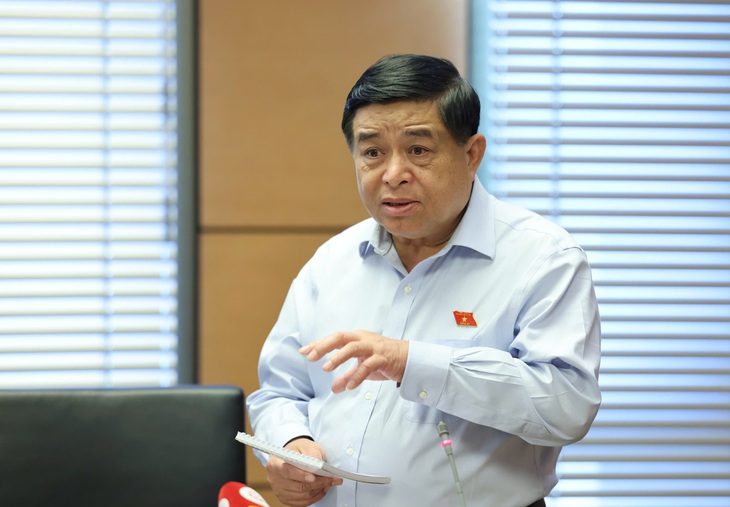nguyen-chi-dung-1730207721025487377433 Bộ trưởng Nguyễn Chí Dũng: Đơn giản hóa, thuận lợi nhưng đúng quy định chứ không 'thả gà ra đuổi' - Ảnh 1.