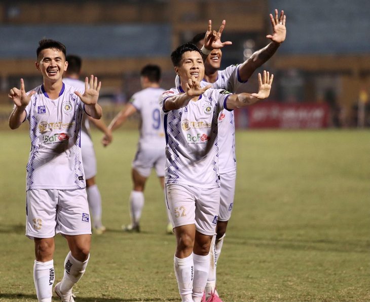 Caion lập hat-trick, Hà Nội thắng Bình Định 4-2 - Ảnh 1. CLB Hà Nội có chiến thắng thứ 7 kể từ đầu mùa - Ảnh: Đ.K